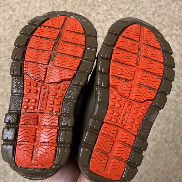 Columbia Boy Brown Boots - Picture 3 of 3